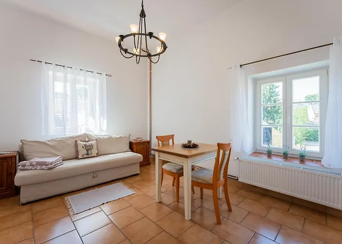 Konukevi U Babky Bylinkarky Kutná Hora